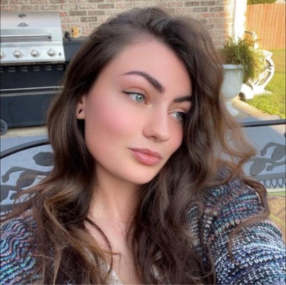 Meet your Posher, Brooke